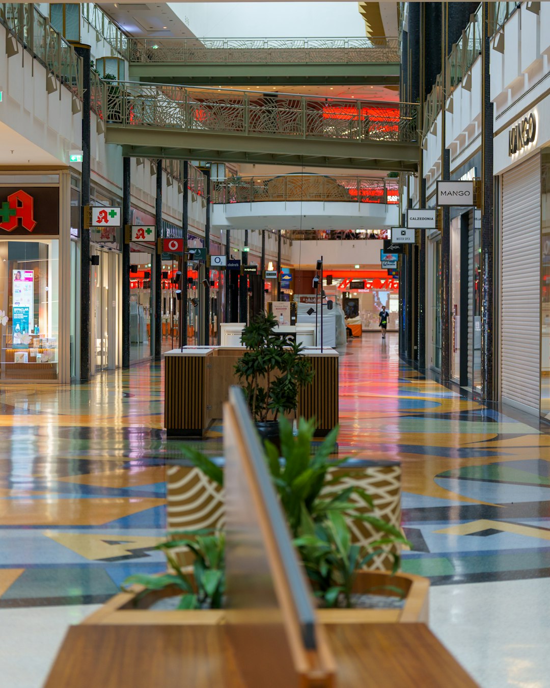 Eco-Retail Center
