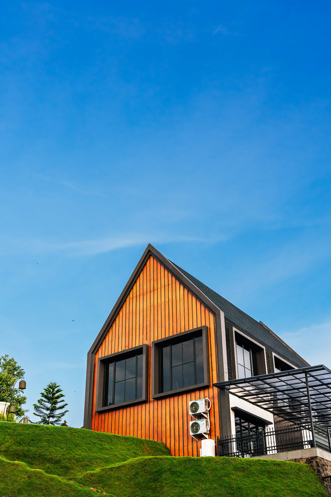 Eco-Modern Residence